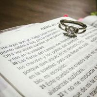 Mi anillo junto a una promesa aun mas valiosa...