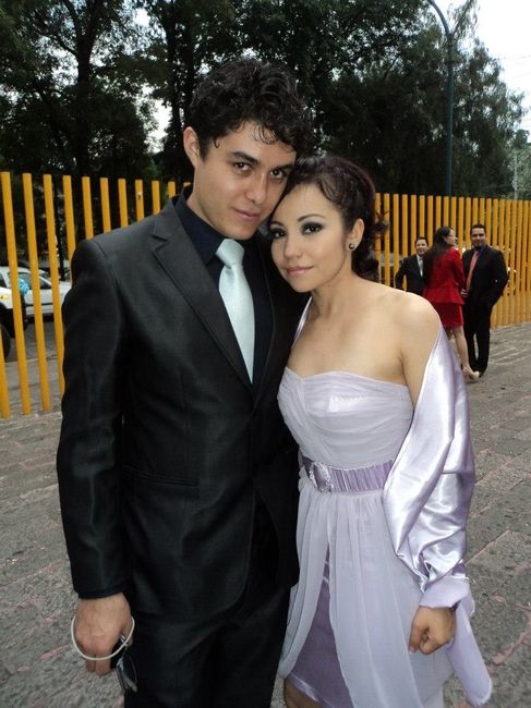 Presuman a su prometido!! - 1