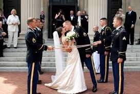 traje para el novio militar
