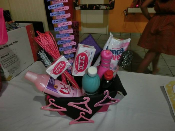 Arreglo de mesa para despedida de soltera