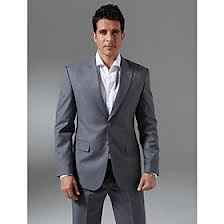 traje para el novio sin corbata