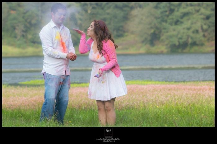 Nuestra sesión casual con polvos de colores. - 4