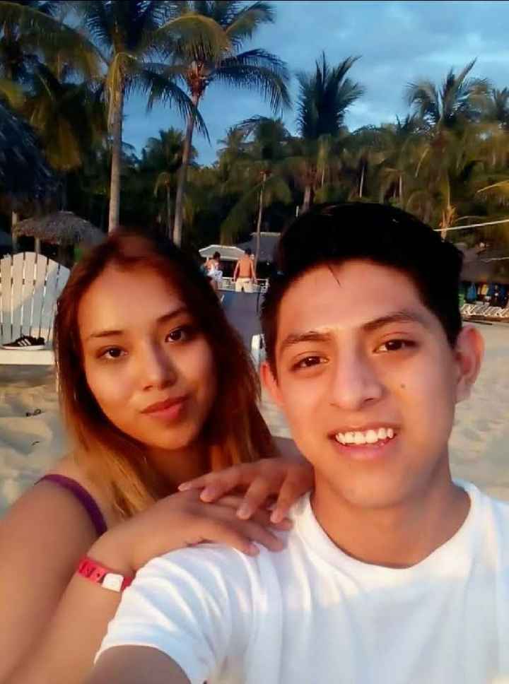 Reto con regalo: Sube una foto con tu pareja🎁 - 1