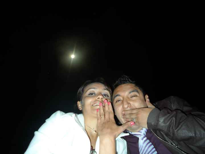 CON ANILLO DE COMPROMISO!! Y EL UNICO TESTIGO...... LA LUNA