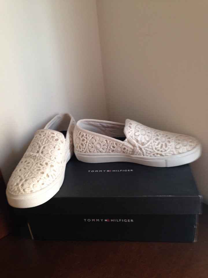 Nuestra boda m y m las zapatillas de la novia. - 2