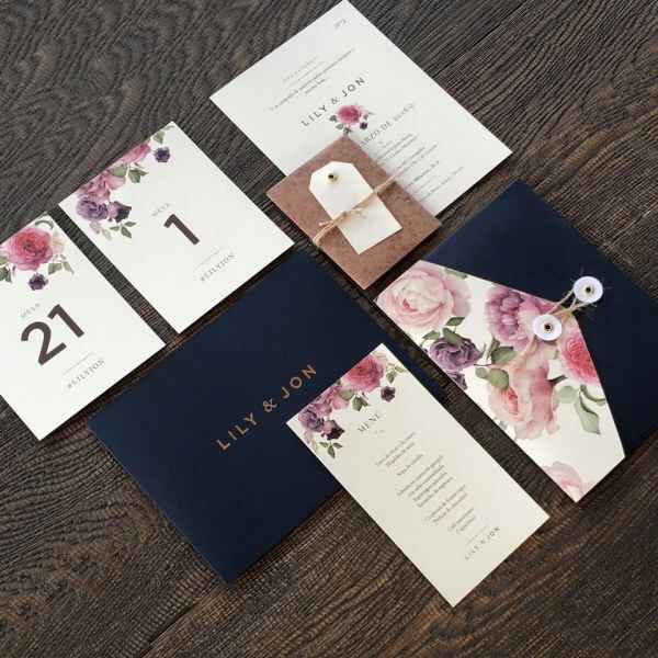 Combinación de colores en azul marino y durazno - 10