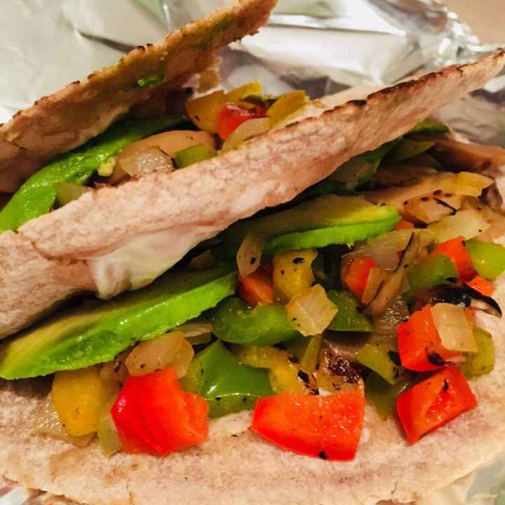 Cuidándose un poco 🥦🍍🍎🥑💓 - 1