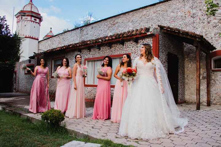 Vestidos de damas, no sé qué hacer!!?! - 1