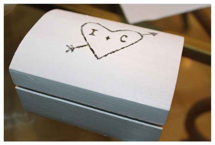 Caja de argollas matrimoniales