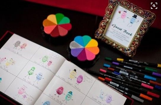 13.- Libro de firmas divertido