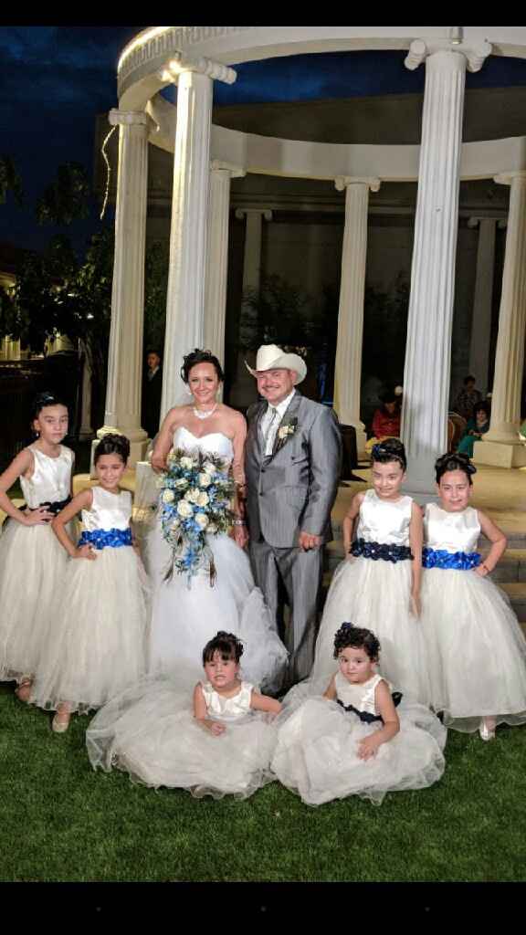 ya nos casamos y ahora les dejo foto de una parte de lo que fue el Evento... - 1