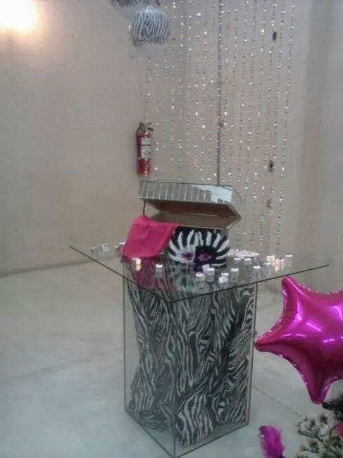 Help me, como pedir regalo monetario en las invitaciones??? <img class=
