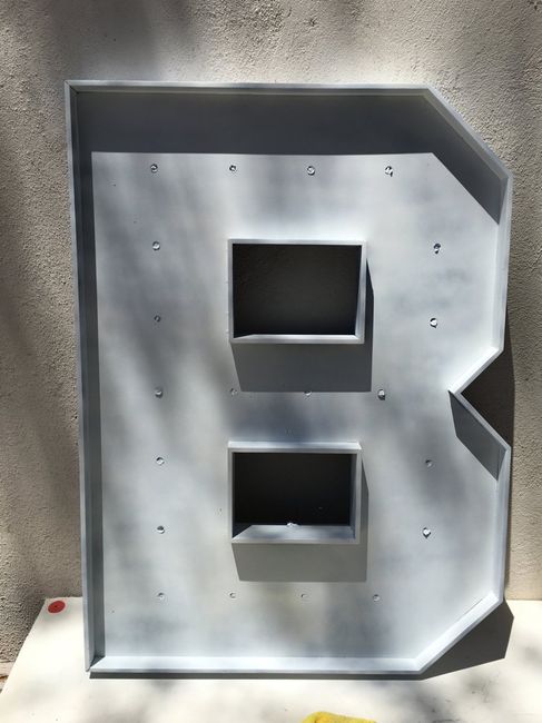 Pinte de blanco mis letras - 3