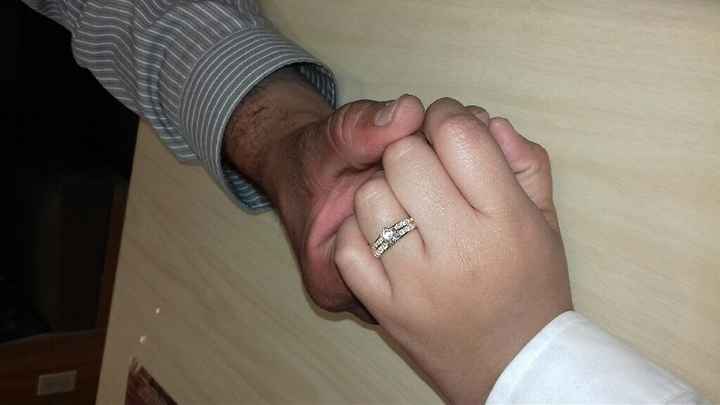 Presuman sus anillos de compromiso nenas! - 1