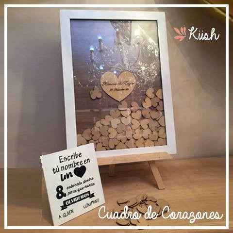 Cuadro con corazones de firmas