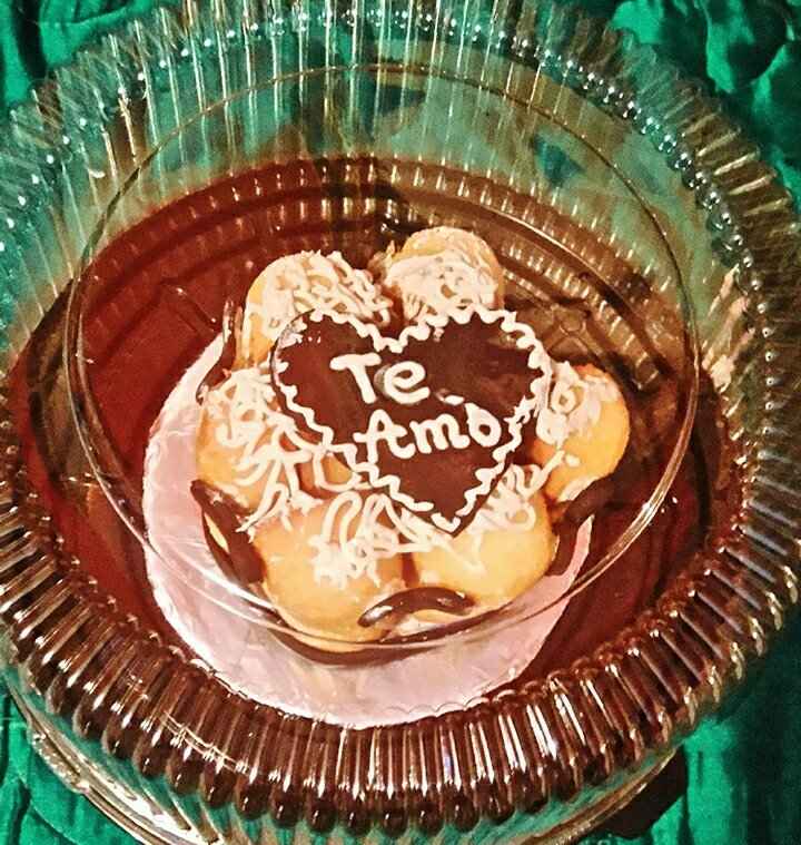 Muestra de pastel representativo de los novios - 3