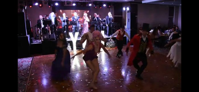 Show durante la cena🥳 3