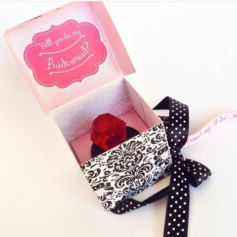 Ideas para pedirles a tus amigas que sean tus damas! - 2