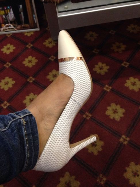 Que tipo de zapatos usarán? - 1