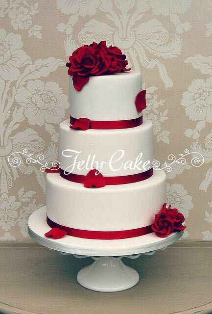 Ya tienen pastel 🎂👏🎊 - 1