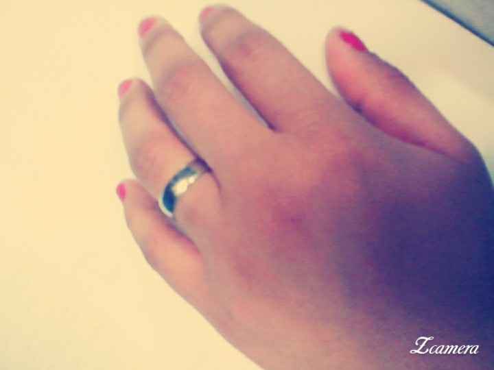 Es espera de mi anillo de compromiso - 1