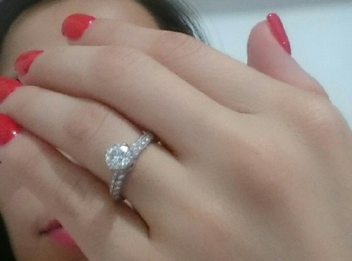 Anillo de compromiso con zirconia? - 1