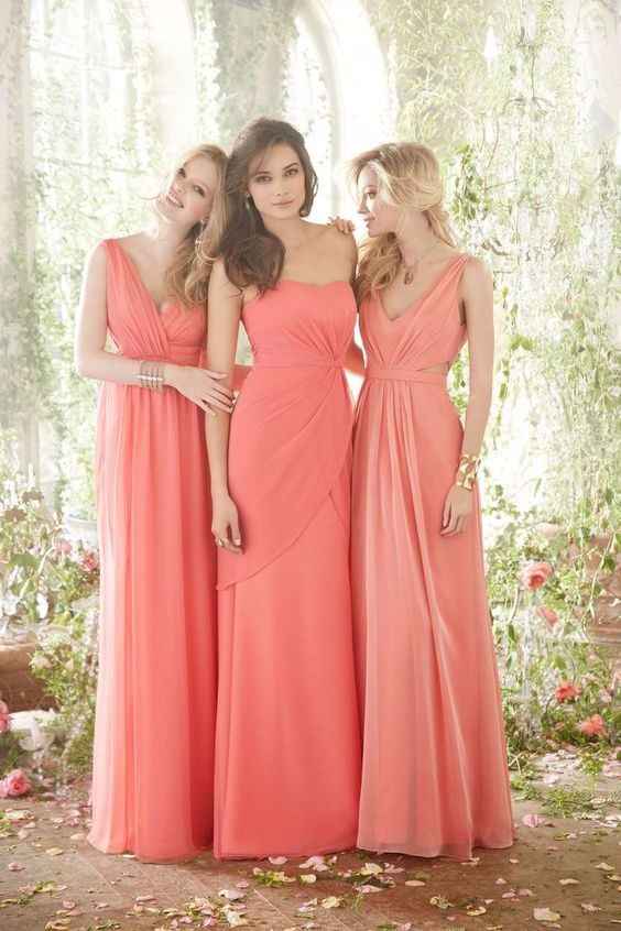 Ideas: vestidos de dama en color coral - Moda Nupcial -