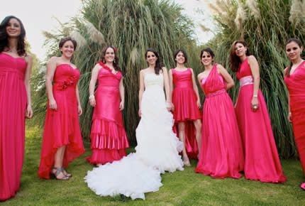 Ideas: vestidos de dama en color rosa mexicano - Foro Moda Nupcial -  
