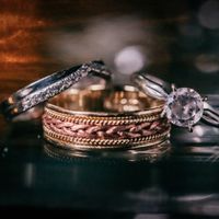 📸 Publica una foto mostrando su anillo de compromiso o alianza de boda - 2