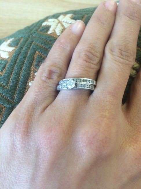 Presuman sus anillos de compromiso nenas! - 1