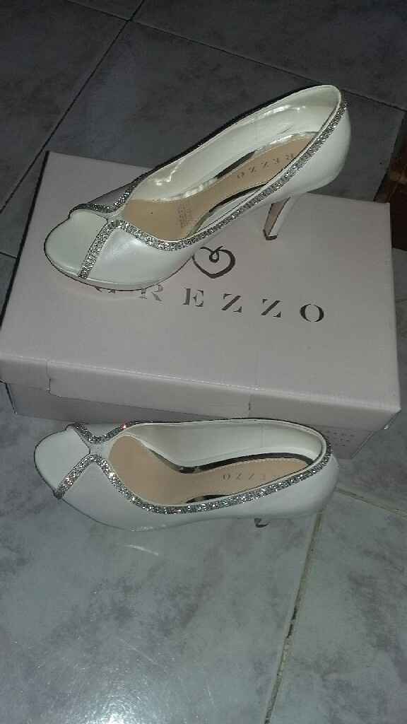 ¿zapatos blancos o de Color? - 1