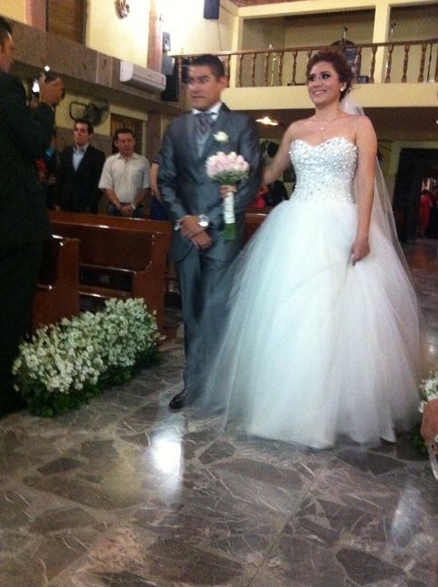 entrada a la iglesia