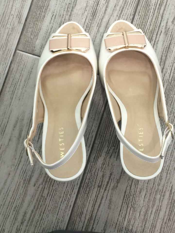Zapatos ayuda! - 1