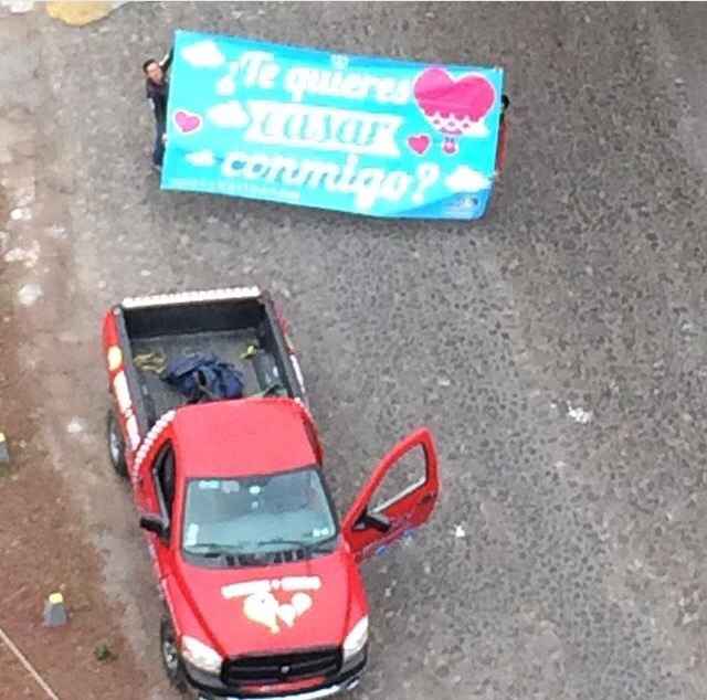¿Recuerdan el día en que su prometido les pidió matrimonio?. - 1