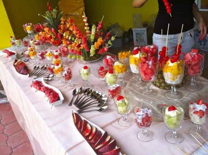 Mesa de frutas y verduras