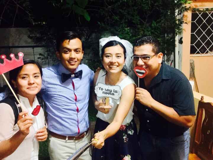 PRIMOS...ESTABAN DE RELAJO TODA LA DESPEDIDA JAJAJA