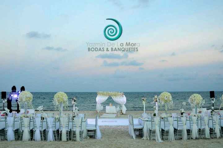 Mesas largas o mesas redondas - 1