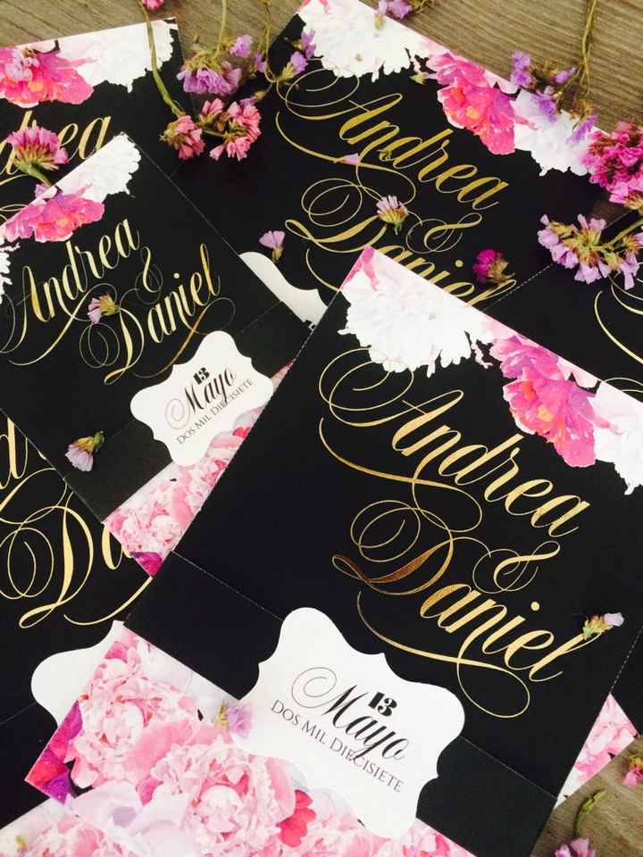 Sus invitaciones de boda son... - 1