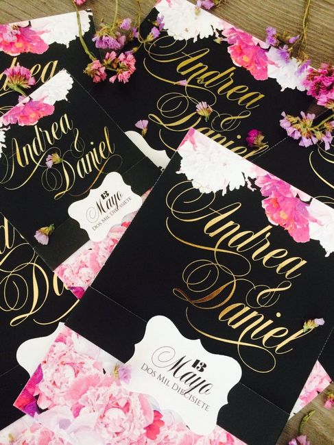 Sus invitaciones de boda son... - 1