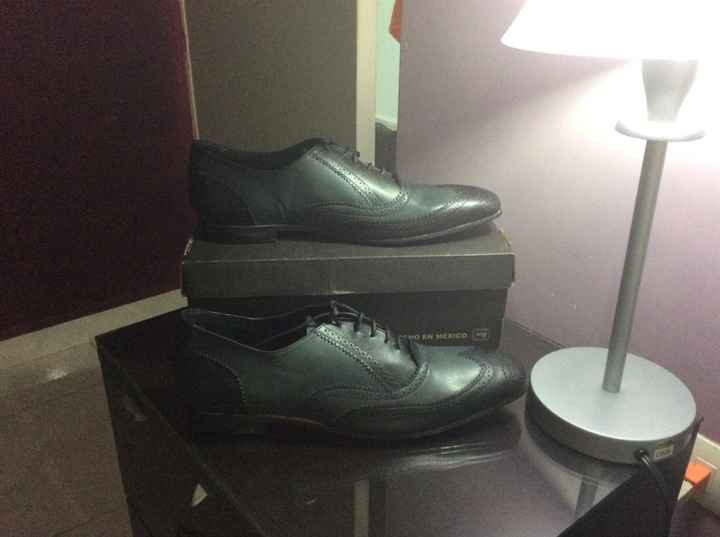Nuestros zapatos para el día b - 5