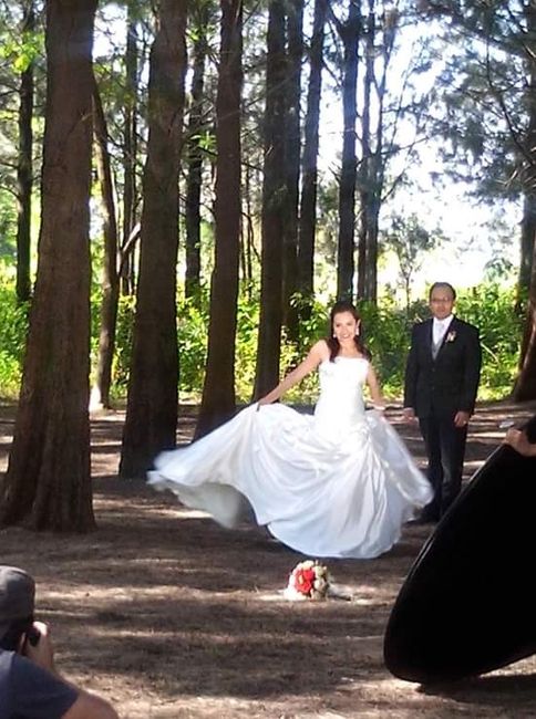 Vueltas y vueltas...el vestido pesa snifff