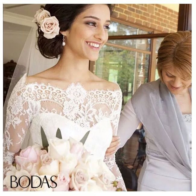 Accesorio para el cabello. Tiara,  flores, tocado?  - 1