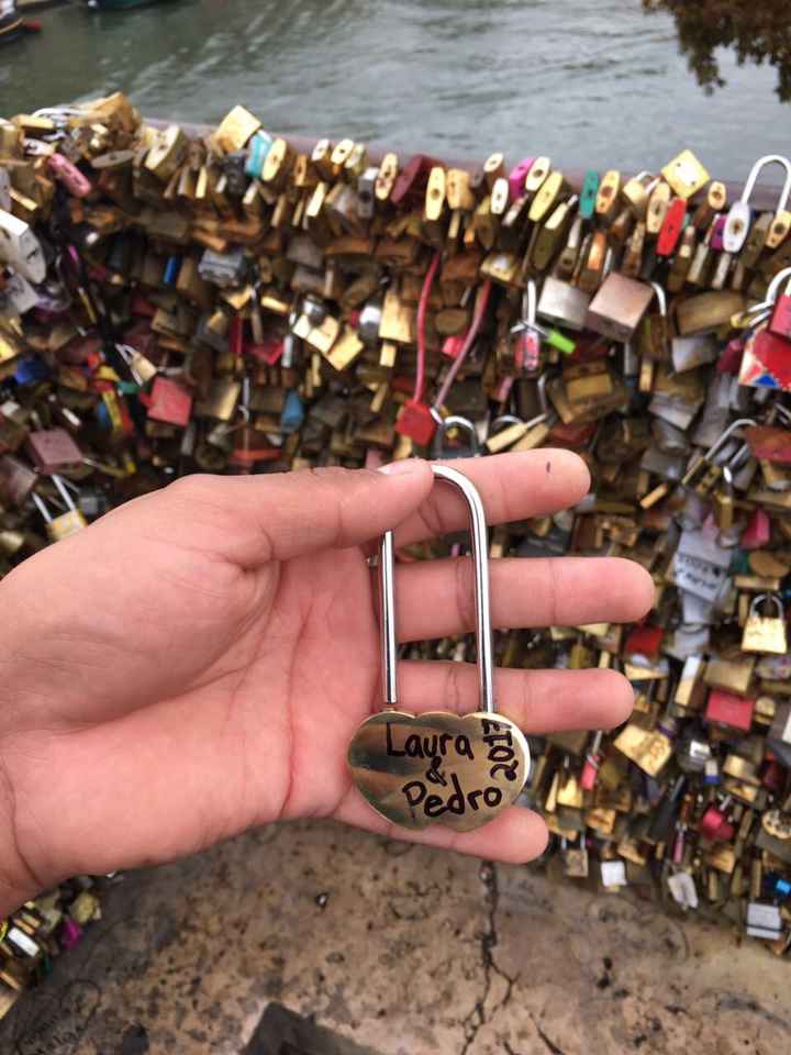 Escribe tu nombre y el de tu Fm en el candado del amor - 2