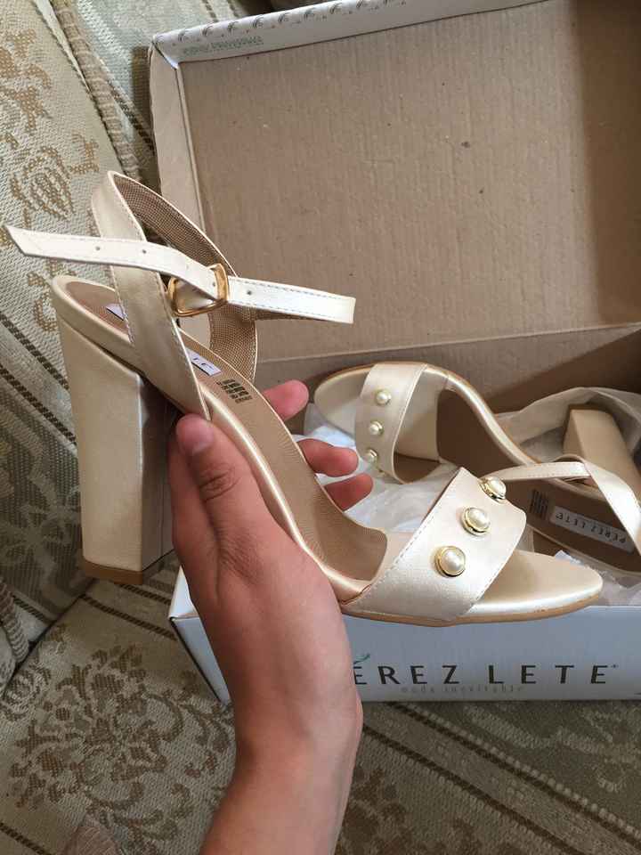 Mis zapatillas 😱 - 1