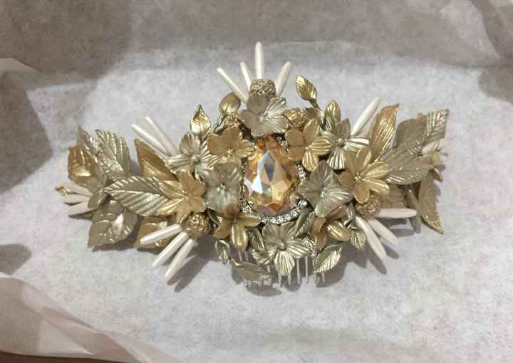 Ayuda con el tocado - 1