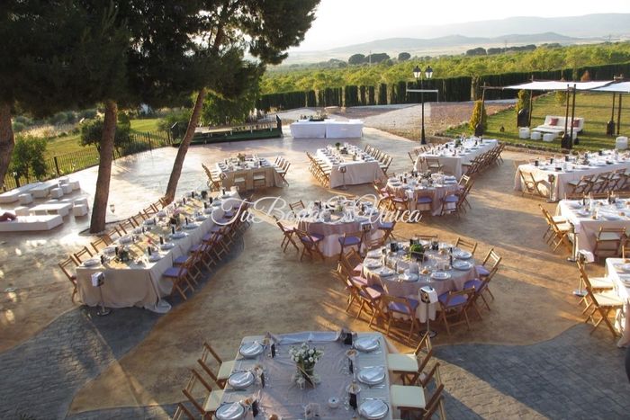 Salón pequeño vs muchos invitados - 2