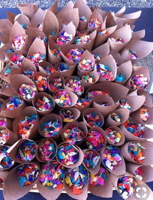Burbujas, luces, confetti, arroz.. que? - 2