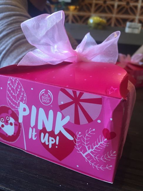 Damas y su caja de regalos💕 - 10