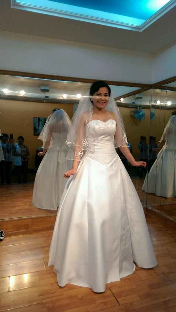 Chicas compartan su vestido de novia - 1