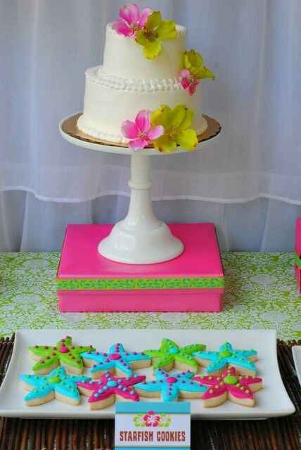 Hawaian luau bridal party - 6